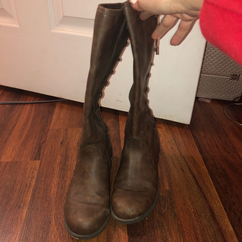 boots worn, good condition